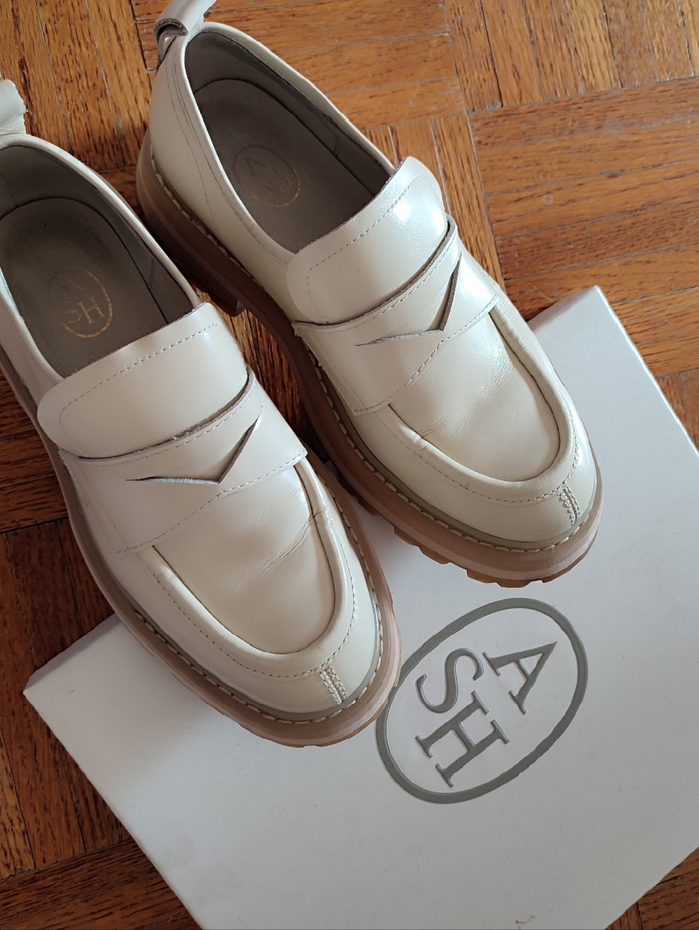 Ash Beige Lug Sole Shoe with Pale Yellow Treads (36)